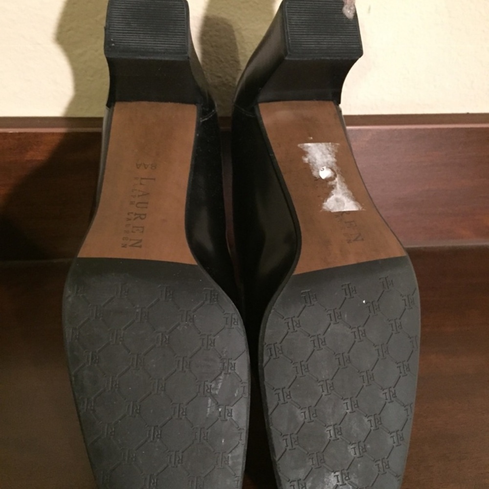 Shoes - Picture 5 of 5